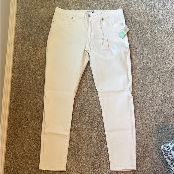 Just Black Denim - JUST BLACK DENIM